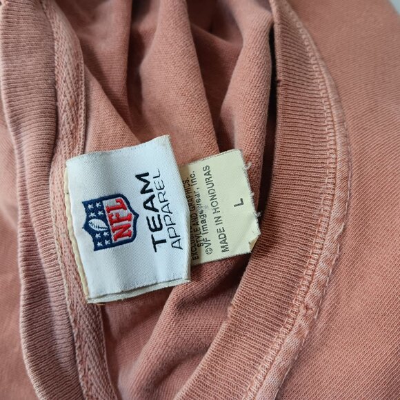 Large Denver Broncos Football NFL Team Apparel Pink Graphic Distressed Pink - Picture 6 of 7